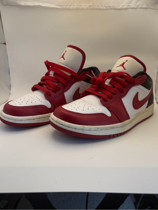 Nike Shoes - Authentic Nike Air Jordans 1 Women’s Worn Once